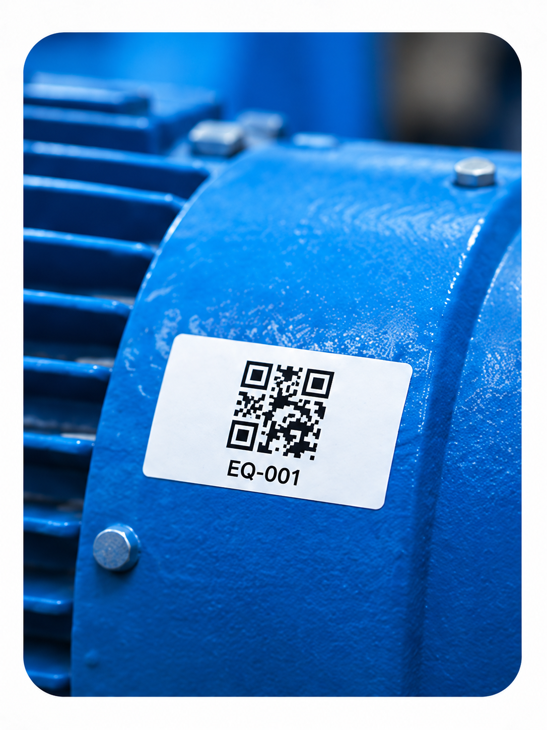전동기 하우징에 부착된 QR Code Tag 스티커